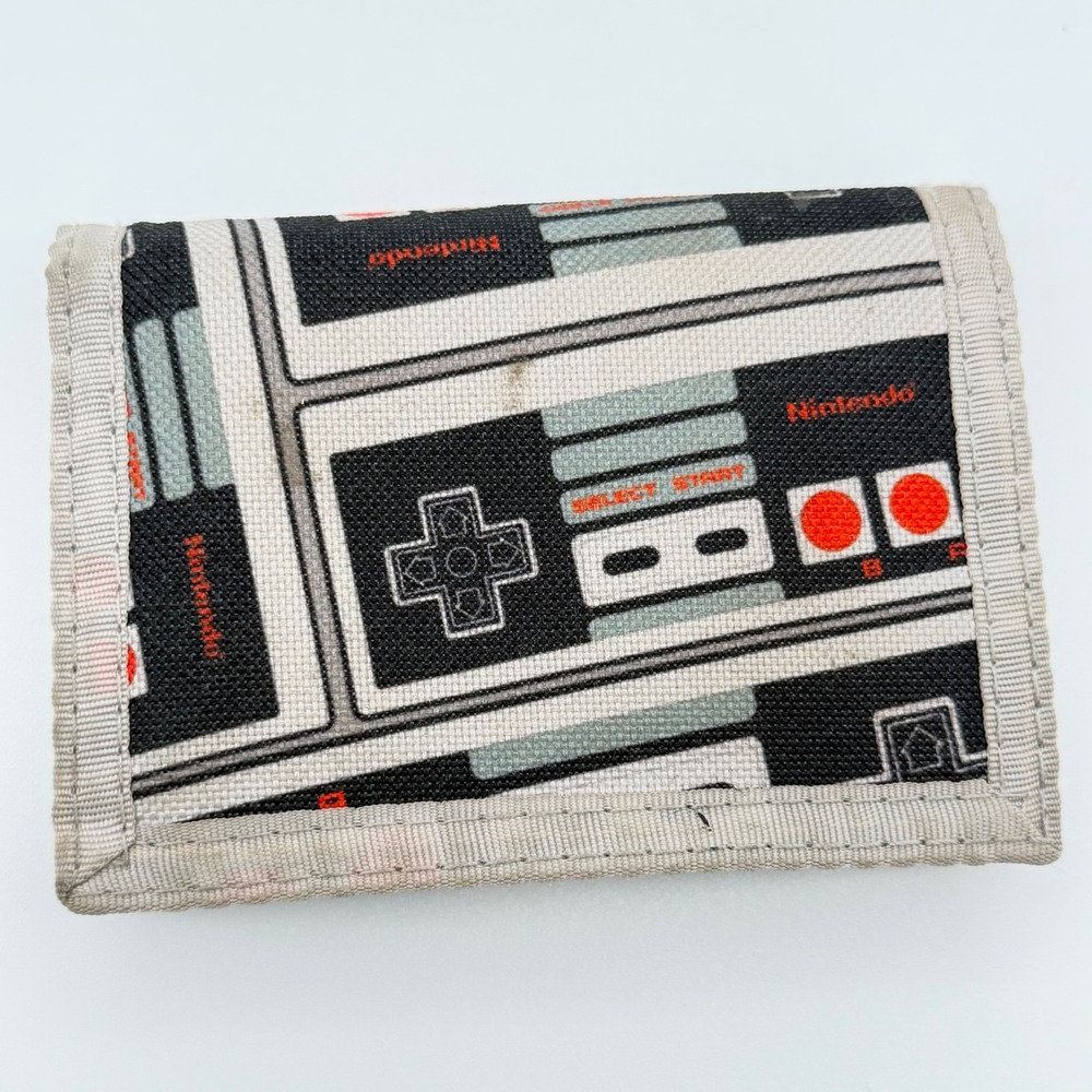 Nintendo NES Controller Canvas Trifold Wallet Ret… - image 3